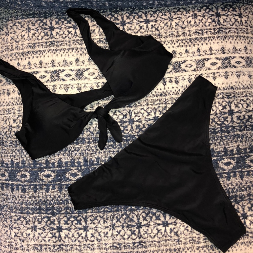 Black Bikini